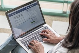 Facebook jest ważnym, ale nie niezastąpionym źródłem ruchu dla wydawców