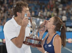 Szalona radość Radwańskiej i Janowicza. Tak cieszyli się ze zdobycia Pucharu Hopmana. ZDJĘCIA
