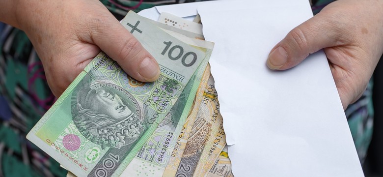 1 tys. zł miesięcznie dla rodziców. Zmiany w świadczeniu od 19 marca 2025 r.