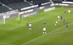Pierwsza gol Kamila Jóźwiaka w barwach Derby County