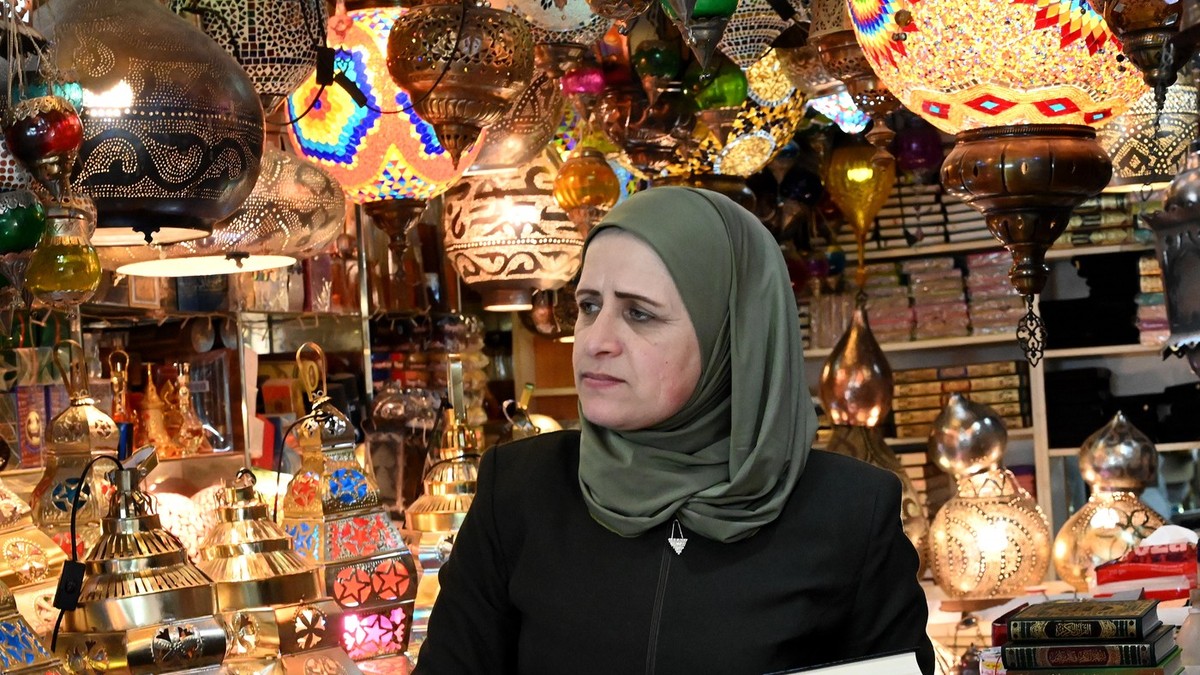 Fatma nije želela da se pokloni Svetom Vasiliju Ostroškom. Kad su je odveli na Ostrog, čudo (ilustracija)