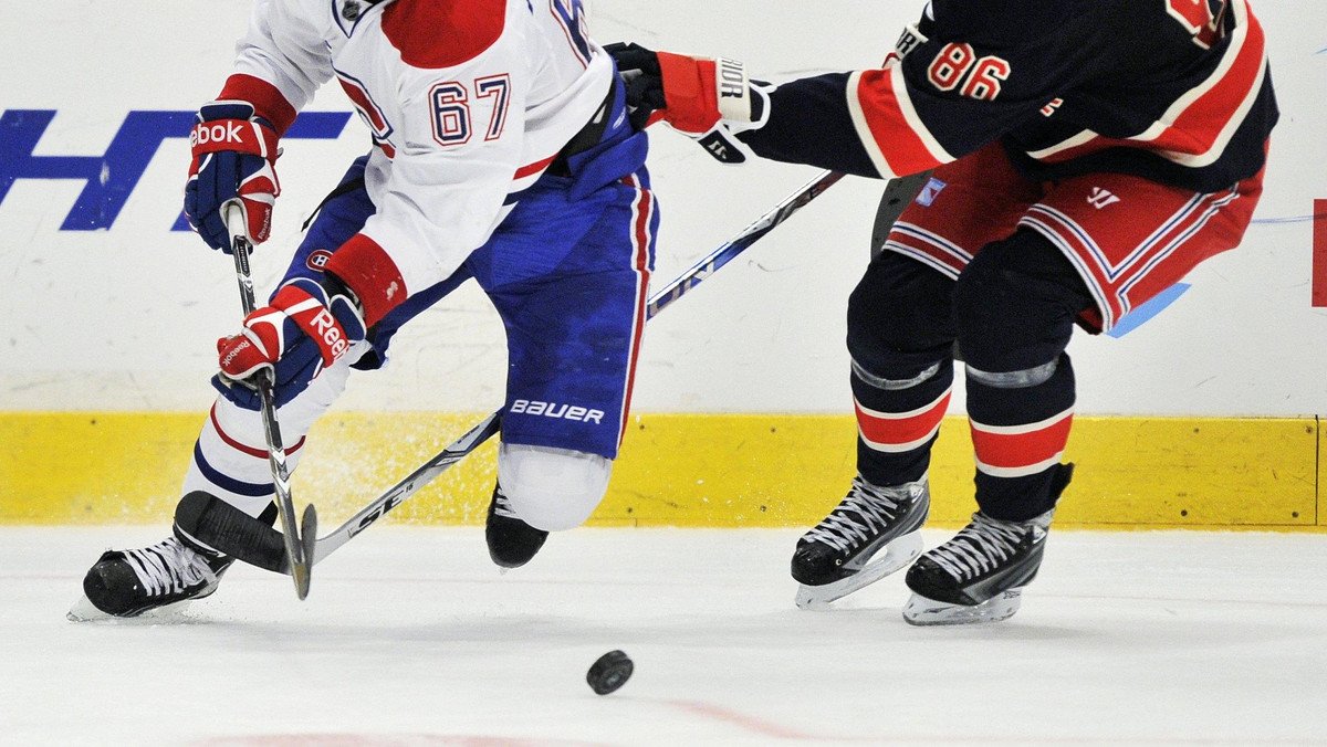 Do pięciu porażek z rzędu urosła negatywna seria New York Rangers. Zespół ten uległ w wyjazdowym spotkaniu z Detroit Red Wings 2:3. Swój dorobek punktowy o jedną asystę powiększył urodzony w Zabrzu, Wojtek Wolski.