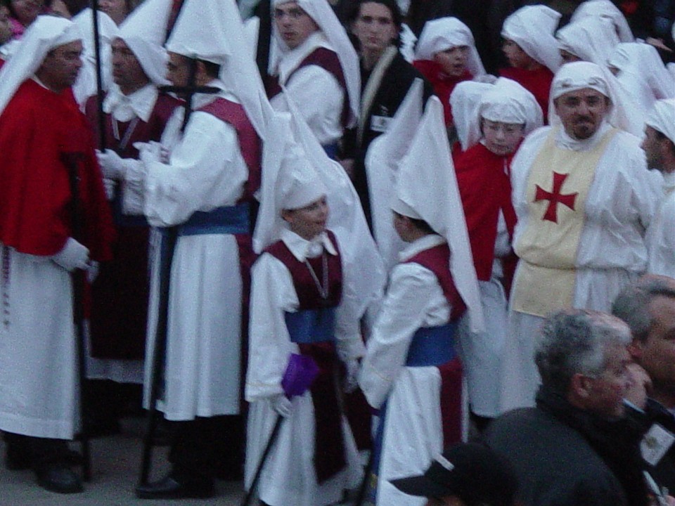 PROCESJA WIELKOPIĄTKOWA w Ennie na Sycylii.