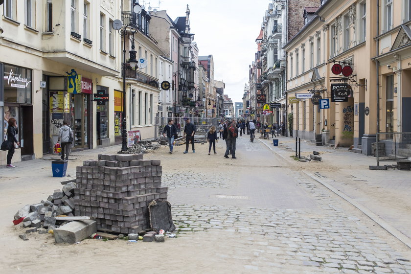 Miesięczne opóźnienie przy remoncie ulicy Wrocławskiej