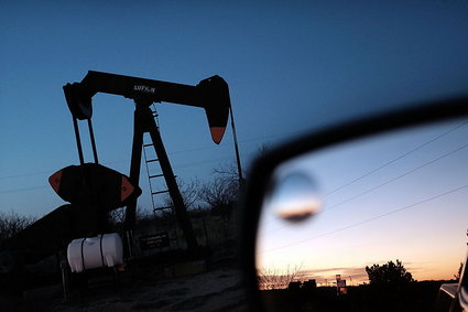 OPEC: Ostatnie próby przekonywania państw, by ograniczyć wydobycie ropy