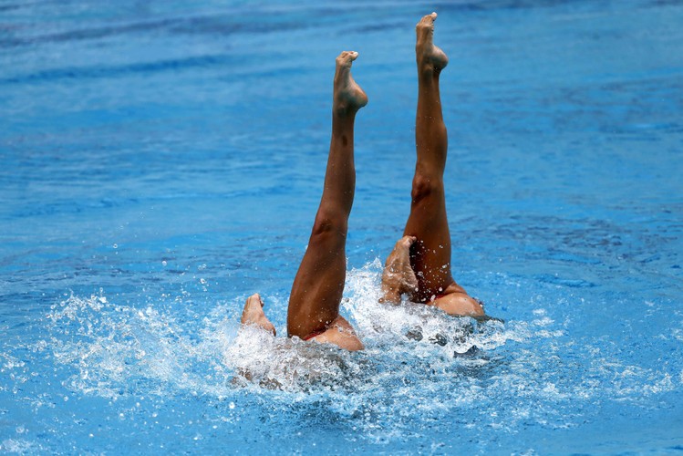 Pływaczki synchroniczne ociekają nie tylko wodą
