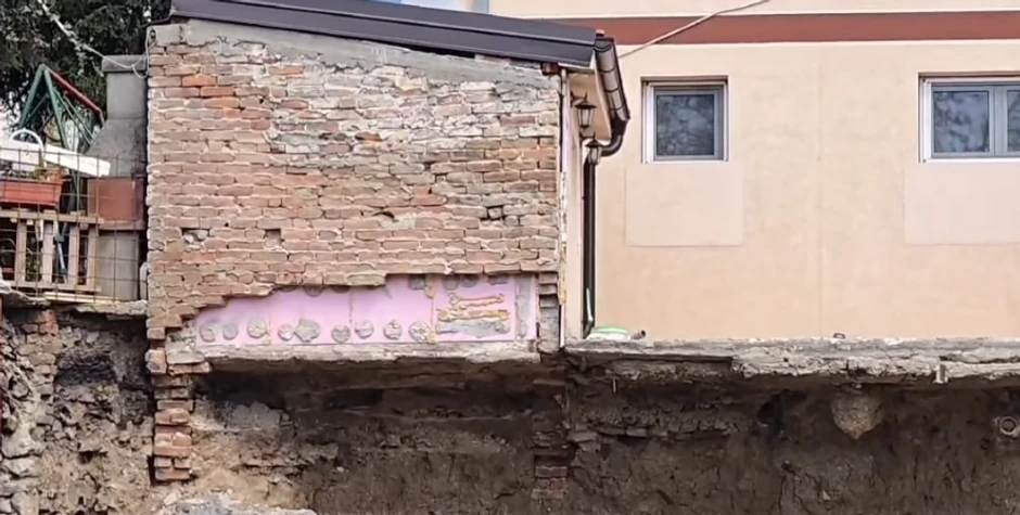 Obrušavanje zemljišta u Pirotskoj ulici na Voždovcu