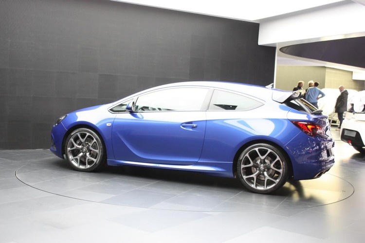 Opel astra OPC