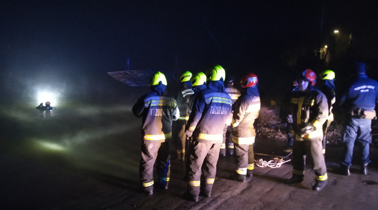  A sofőr a Soroksárról Csepel felé tartó kompra akart ráhajtani /Fotó: Blikk