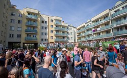 8-letnia Asia z Poznania zorganizowała kiermasz, by pomóc chorej mamie. Zebrała ponad 101 tysięcy zł! ZDJĘCIA