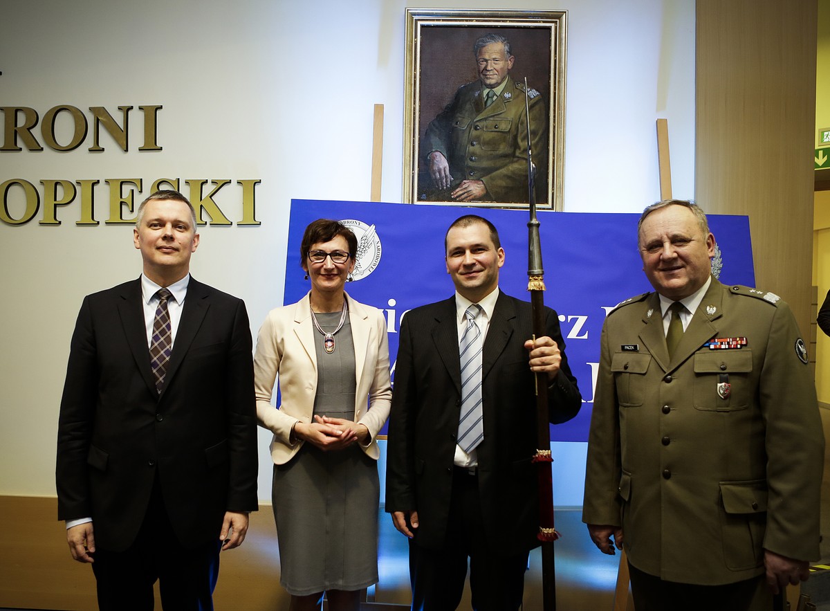 Artur Radwan nagrodzony Halabardą 2013 (fot. Wojciech Górski)