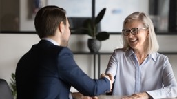 zostało ci kilka lat pracy emerytury? zobacz, jak chronią cię przepisy