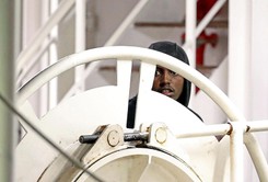 Utonęło 800 osób. Mimo tragedii, płyną kolejni imigranci. ZDJĘCIA