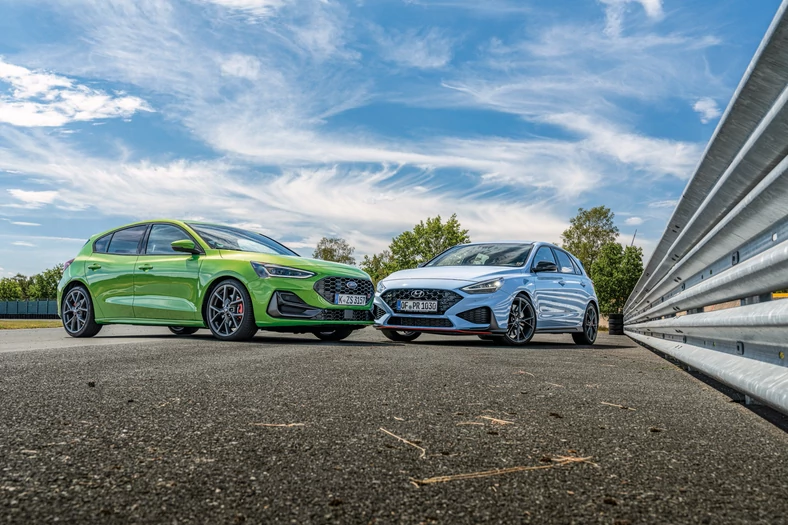 Ford Focus ST i Hyundai i30 N - porównanie (2022)