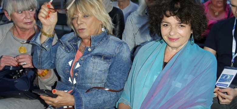 Katarzyna Grochola zapomniała, ile ma lat, że tak się ubrała?! FOTO