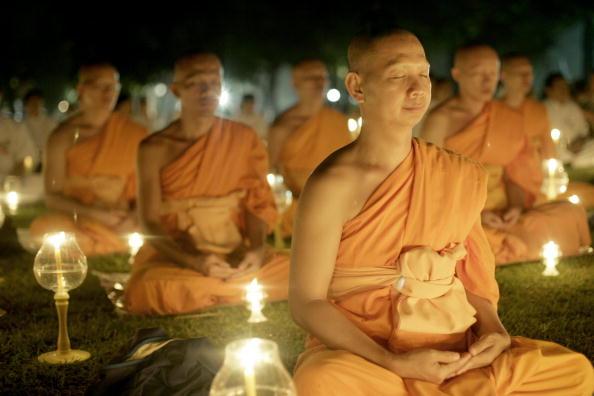 Ezek a tibeti buddhisták kedvük szerint emelik a belső testhőmérsékletüket  - Blikk Rúzs