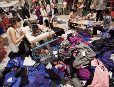 Chińczycy przenoszą produkcję do krajów o tańszej sile roboczej