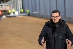 Mateusz Morawiecki na granicy z Białorusią