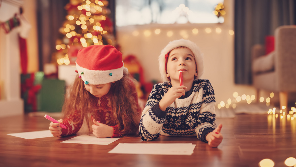 Dzieci piszą świąteczne listy, a my możemy im pomóc w wizualizacji marzeń. Zbliżają się Mikołajki i święta, więc to idealny czas na wysyłanie listów do świętego Mikołaja. To nie tylko okazja do wspólnego spędzenia czasu, ale także szansa na rozwinięcie kreatywności i lepsze poznanie pasji naszych dzieci.