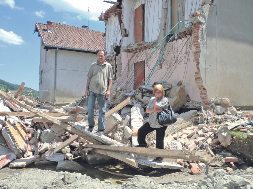 Milanovići na ruševinama stare kuće