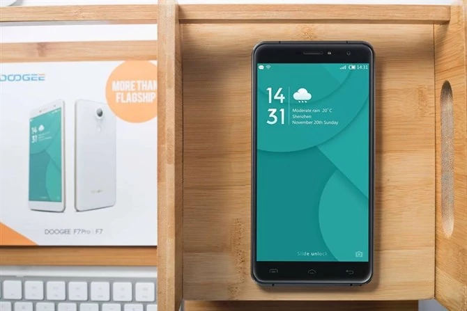 Doogee F7 to typowy średniak z dual SIM