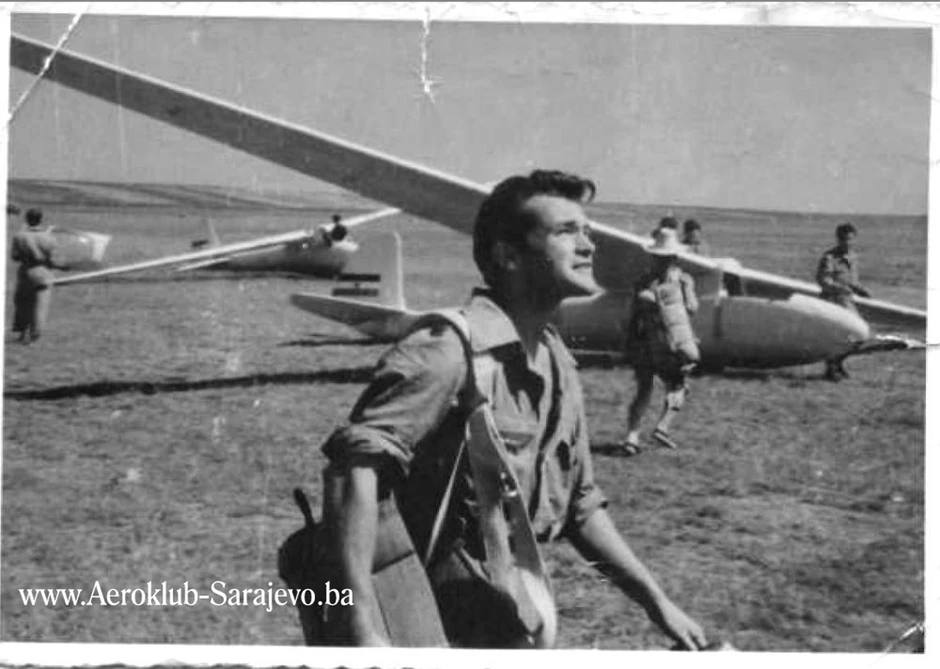 Kao mladić 1950. godine na aerodromu u Sarajevu