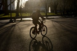 Władze Chicago chcą łatać dziurę budżetową podatkiem od rowerów