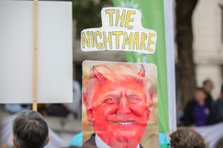 Niemcy znów drwią z Trumpa. Dla Berlina to bardzo niebezpieczna gra