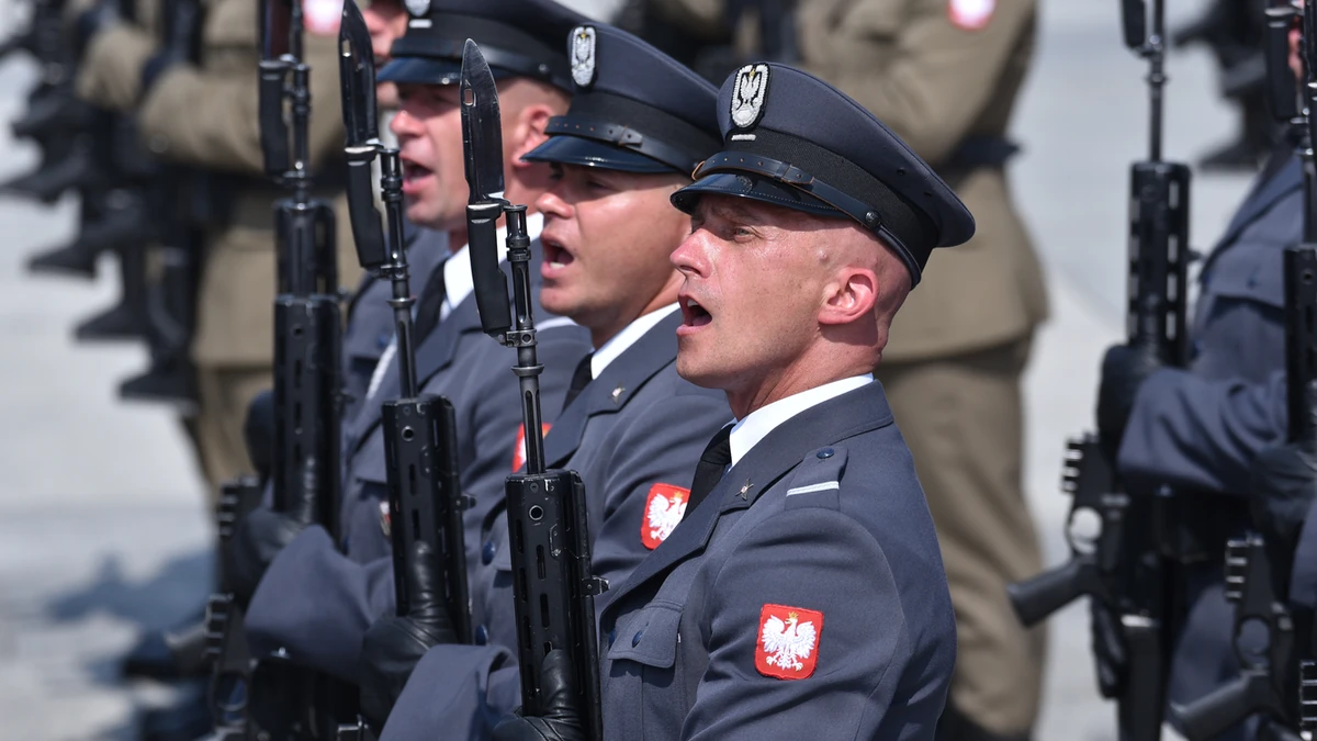 Warszawa. Święto Wojska Polskiego, uroczysta odprawa wart - Vimarsana News