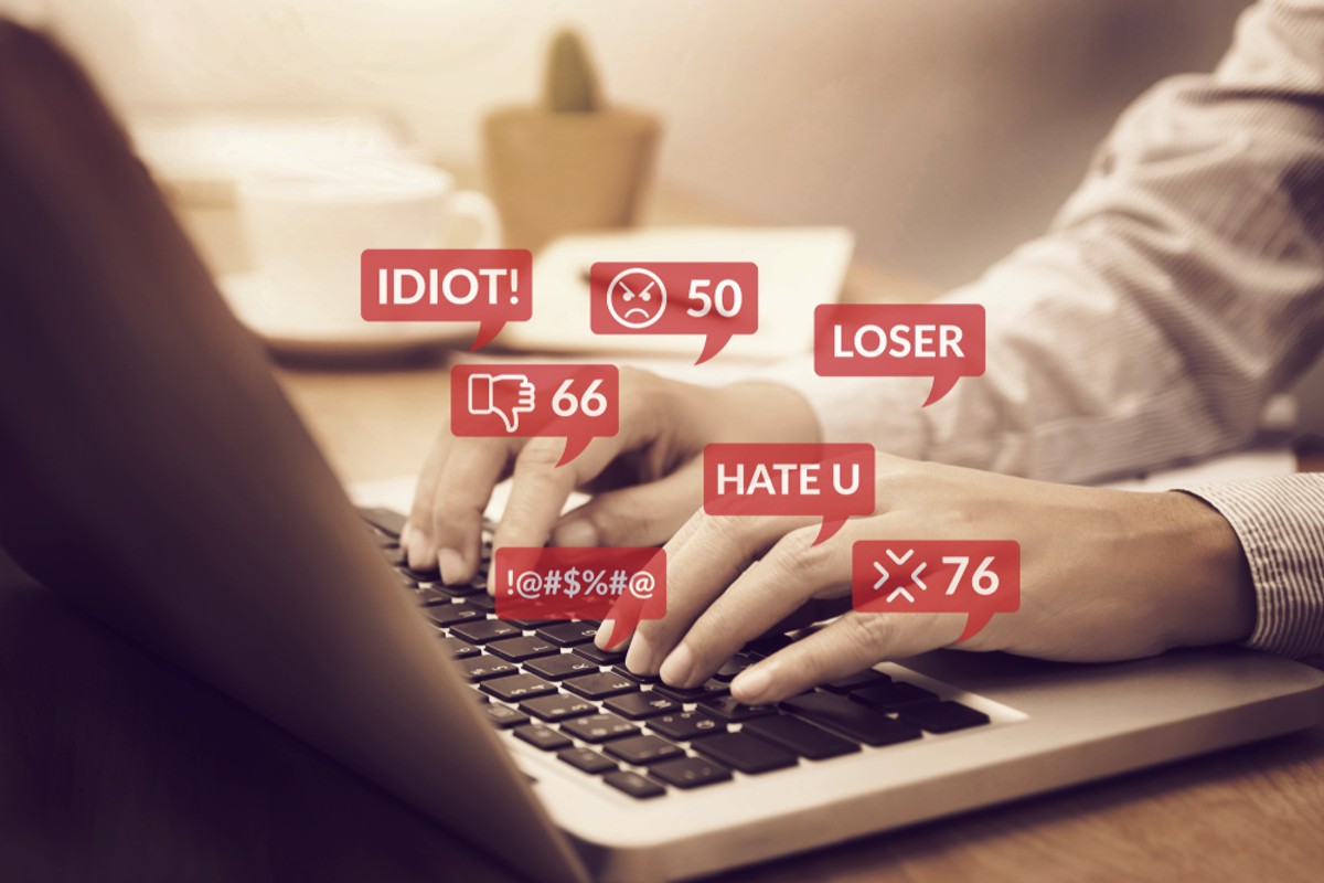 Hejt. Przemoc w internecie. Mowa nienawiści