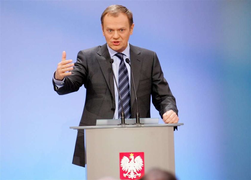 Co Tusk mówi poza kamerą! Nagranie z planu orędzia