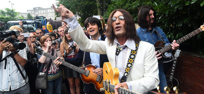 Impreza na pasach. Beatlesi wrócili na Abbey Road [ZDJĘCIA]