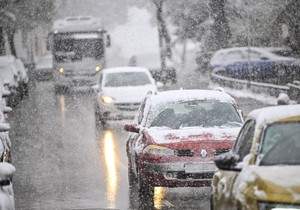 Saobraćajna gužva sneg