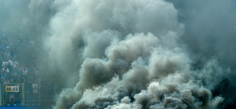 Skandal w Poznaniu. Kibice "Kolejorza" nie pozwolili dokończyć meczu Lech - Legia