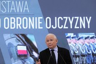 Jarosław Kaczyński o przyjętym przez rząd projekcie ustawy o obronie ojczyzny.