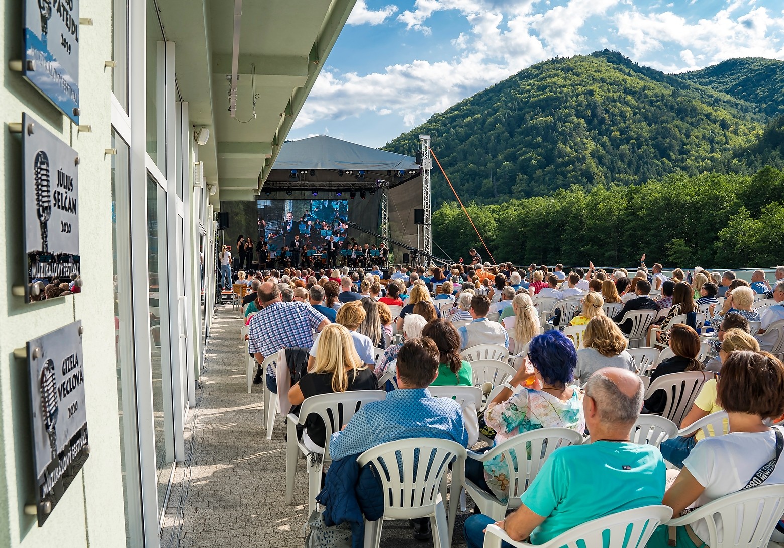 Muzikálový festival.