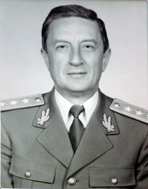 Gen. Victor Stanculescu