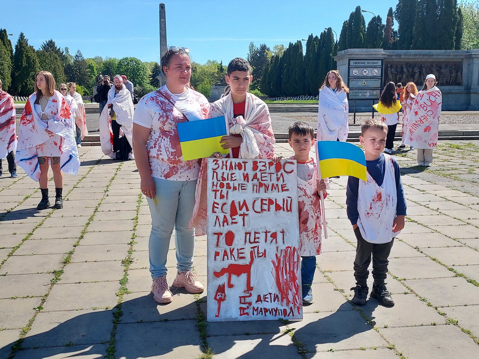 Protest przed Cmentarzem Żołnierzy Radzieckich