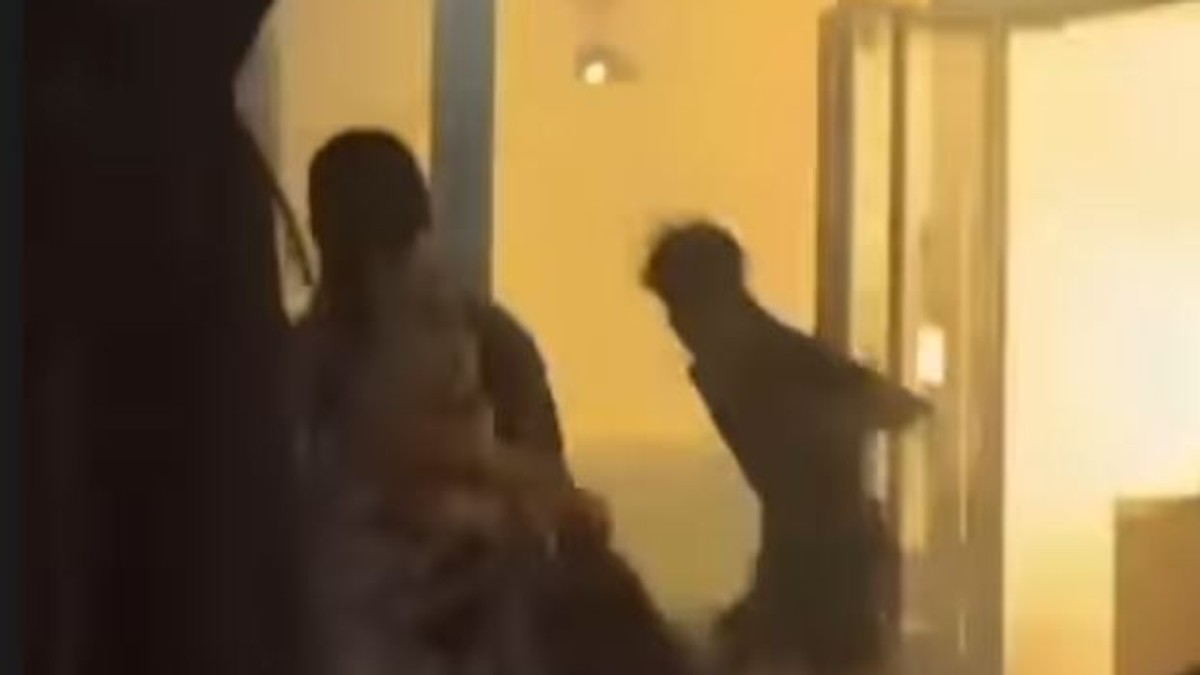 Zapaljen kafić na Vračaru