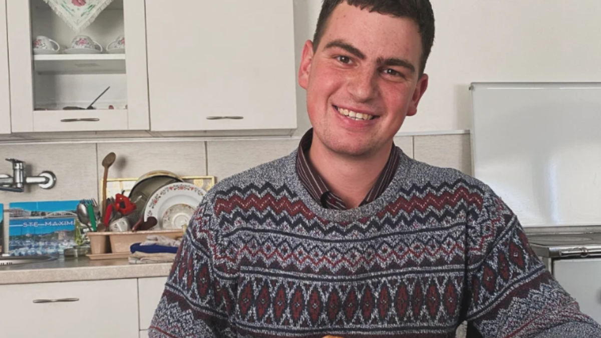 (FOTO) Luka sa Zlatibora pokazao kako je farbao jaja za Uskrs, jednim potezom oduševio sve: 