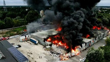 ocieplenie budynku będzie droższe? rewolucja w prawie budowlanym 2026. nowy obowiązek i zmiany w ociepleniach budynków nowe zasady przeciwpożarowe nowe warunki techniczne nowe przepisy 2026