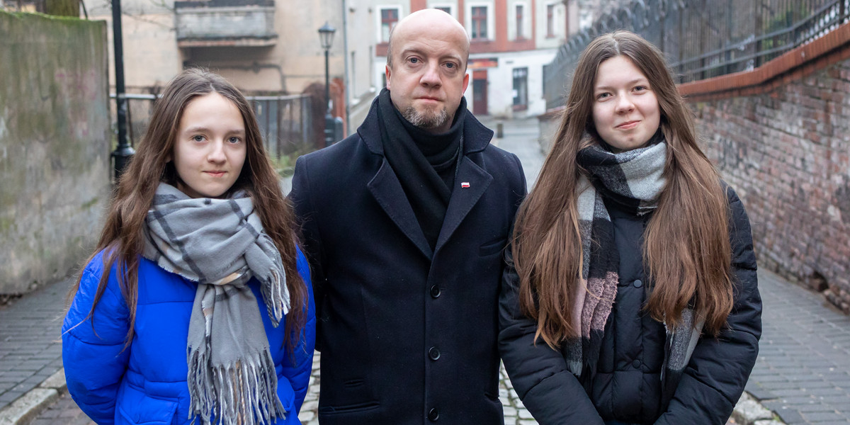 Marcin Pavanello z córkami.
