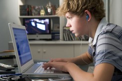 15-latek okaleczył się dla 'niebieskiego wieloryba'. Ma głębokie rany cięte przedramion