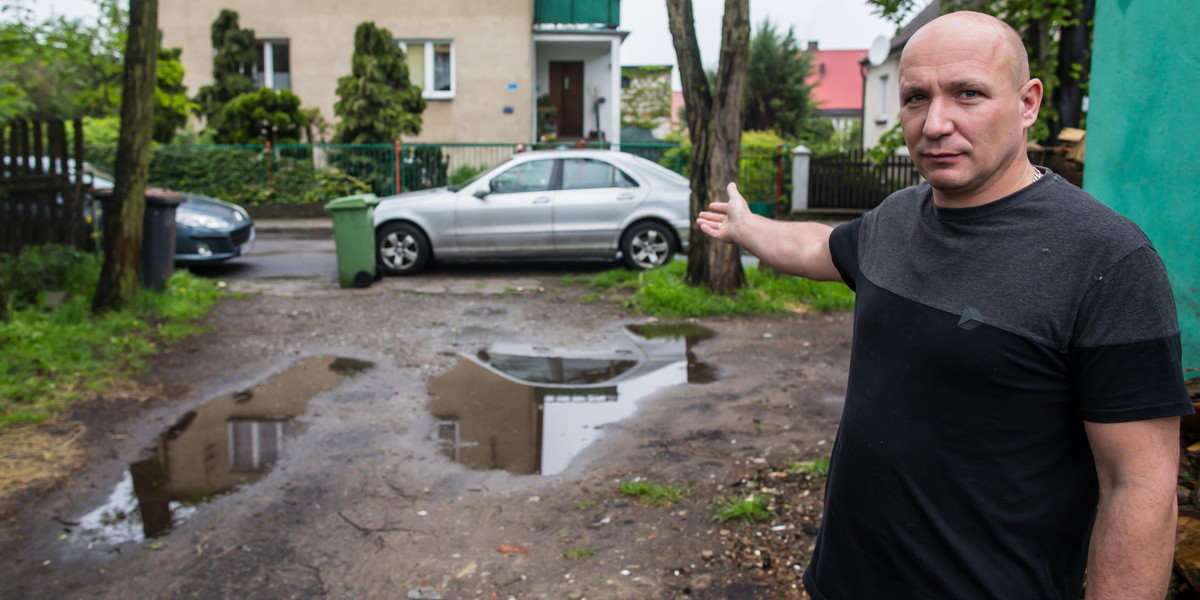 Sąsiedzka wojna o wjazd na ulicę