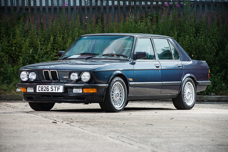 BMW M5 (E28): pierwowzór wszystkich BMW M