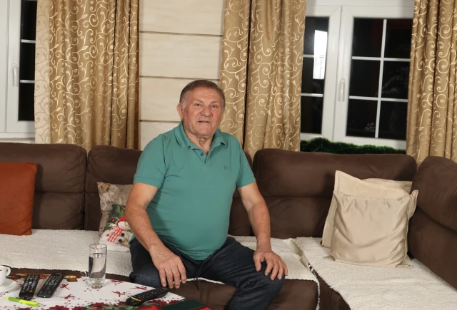 UZELA MU JE DVE KUĆE I PEKARU Vila od 2 miliona zamalo mu stradala u stravičnom požaru, a evo bez čega je sve folker ostao