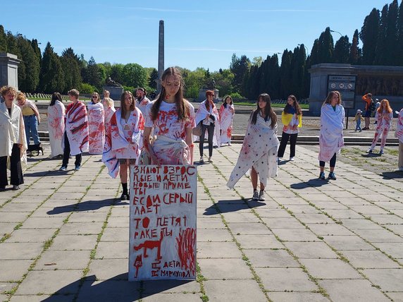 Protest przed Cmentarzem Żołnierzy Radzieckich