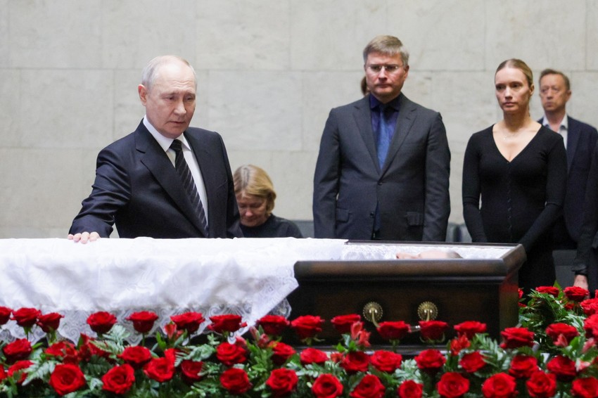 Vladimir Putin na sahrani Sergeja Ivanova