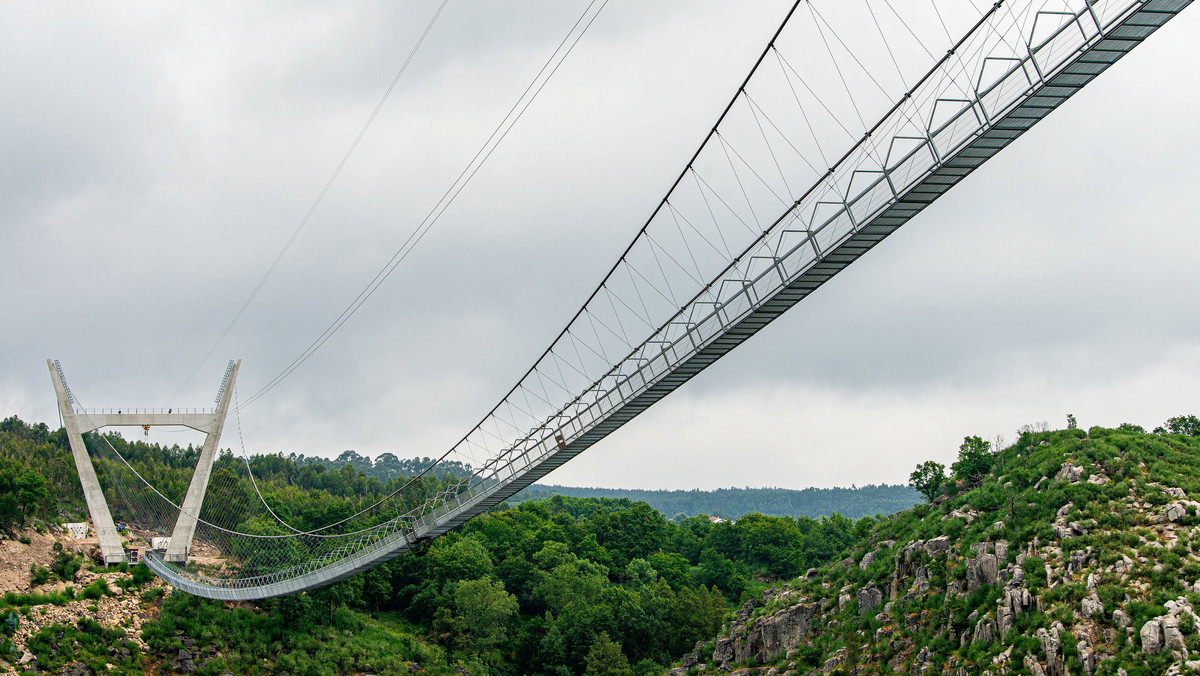 Most "516 Arouca" w Portugalii - jeden z najdłuższych mostów wiszących w Europie
