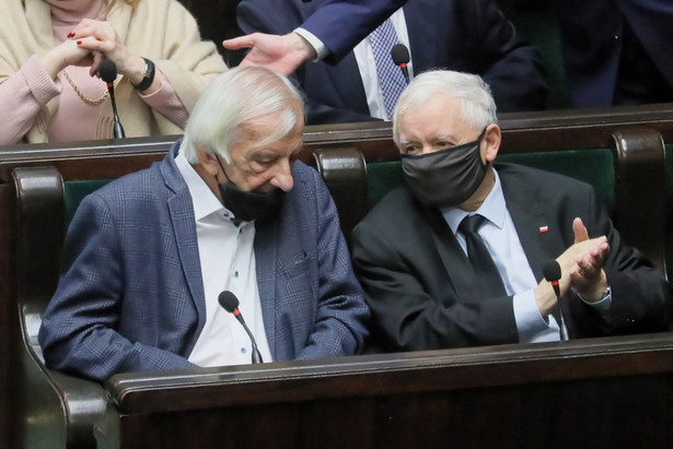 Wicepremier, prezes PiS Jarosław Kaczyński (P) oraz wicemarszałek Sejmu Ryszard Terlecki (L)